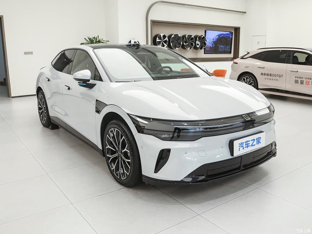 2025 Zeekr 007 — للتصدير