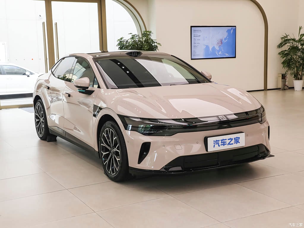 2025 Zeekr 007 100kWh AWD Performance — на экспорт